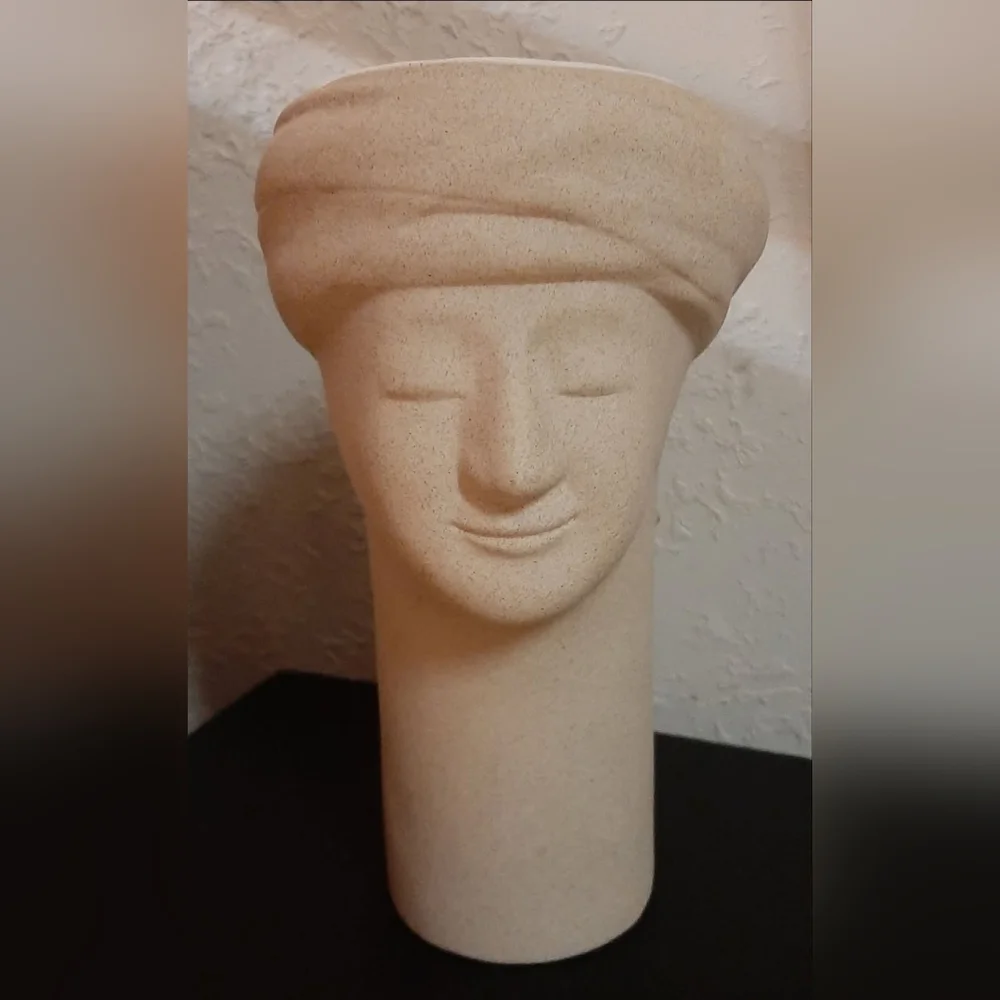 Head Face Vase approx 8